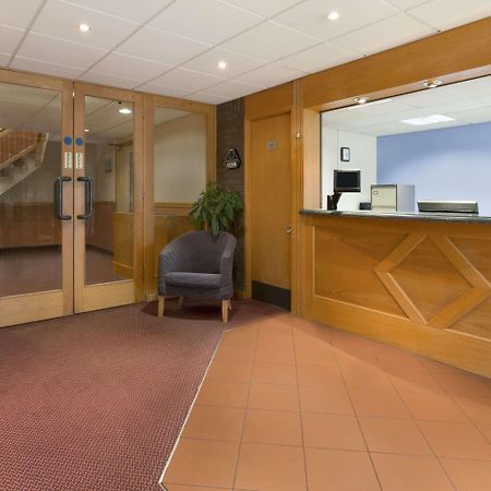 Days Inn Taunton Εξωτερικό φωτογραφία