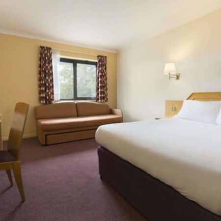 Days Inn Taunton Εξωτερικό φωτογραφία