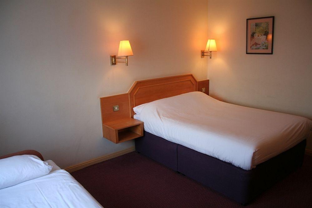 Days Inn Taunton Εξωτερικό φωτογραφία